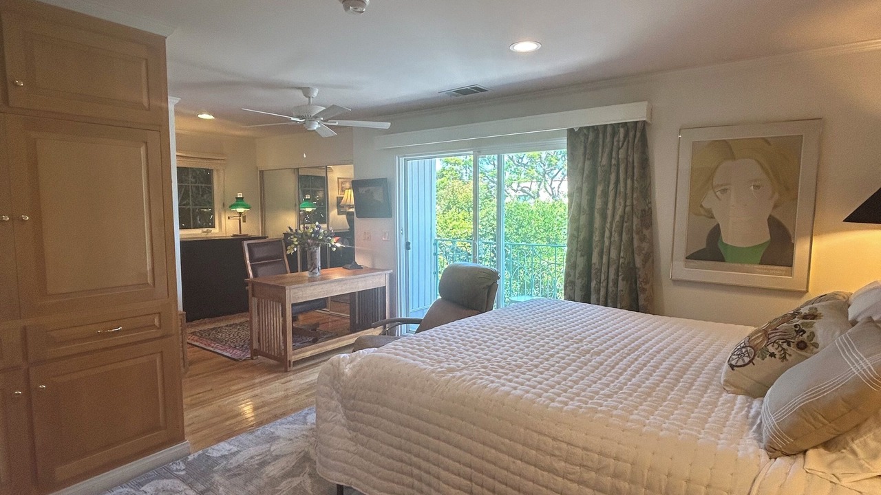 Photo of Bedroom in Mid City