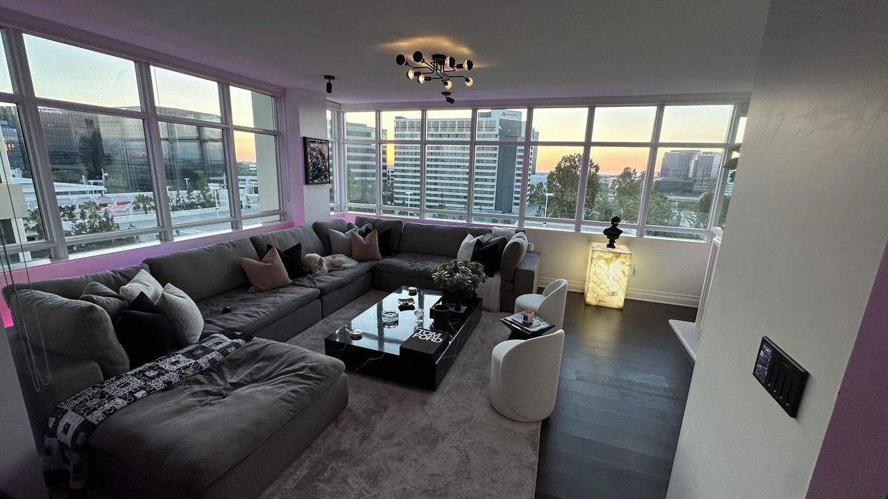 Photo of Livingroom in Irvine Business Complex
