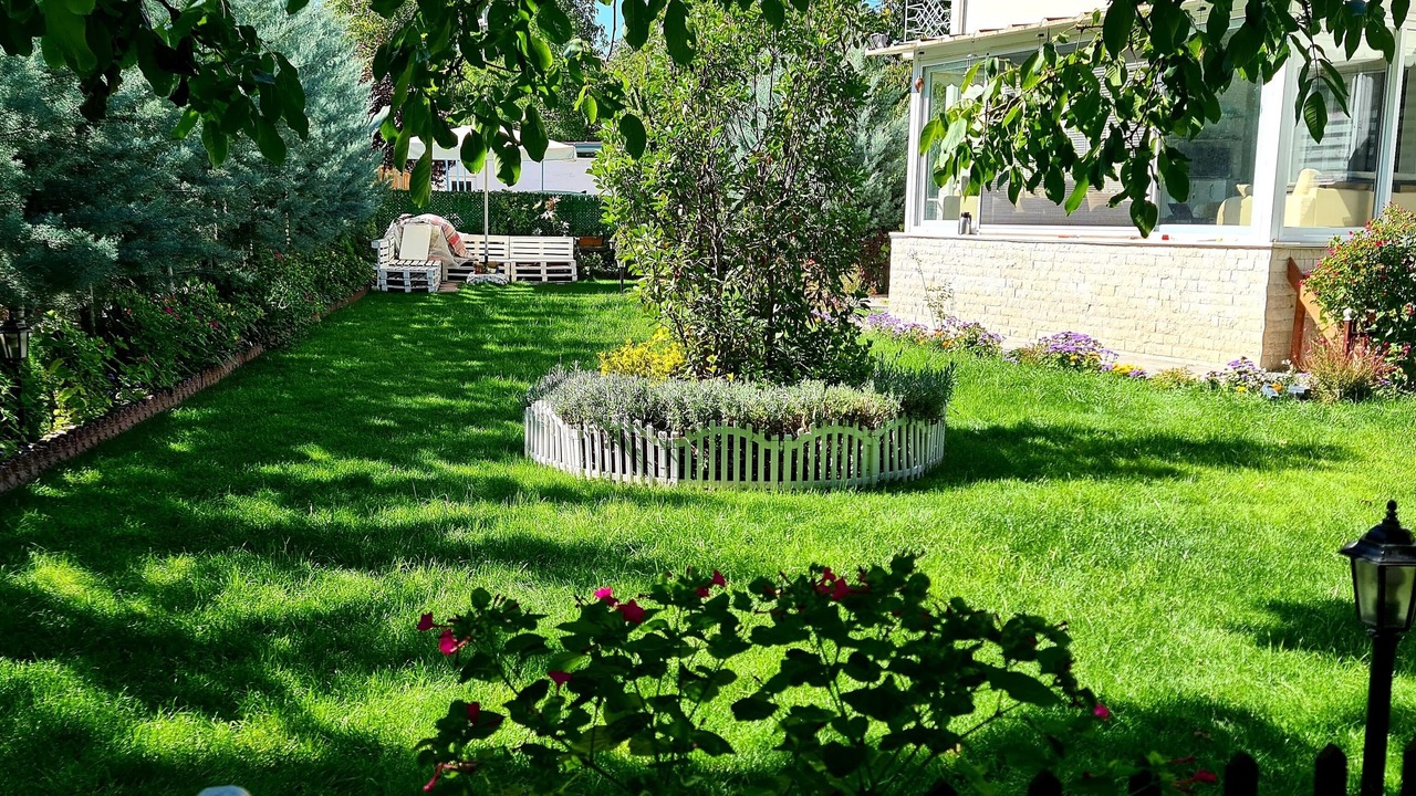 Photo of Outdoor in Nar