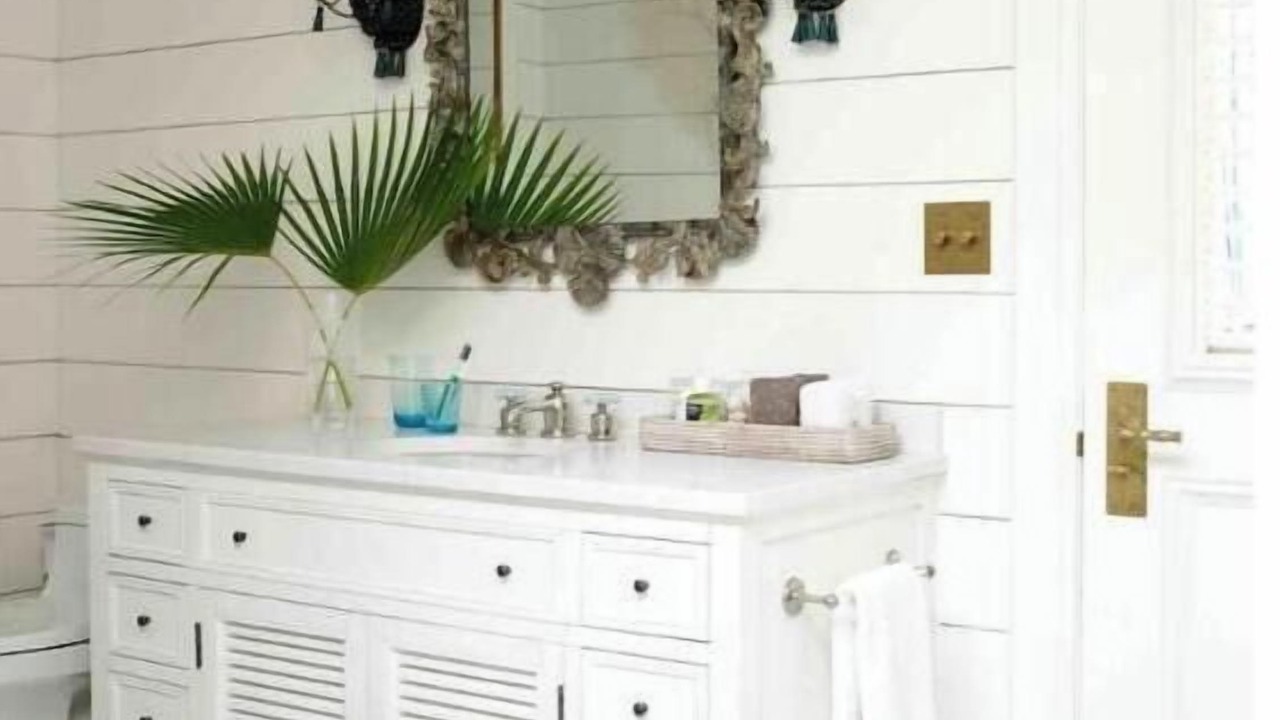 Photo of Bathroom in Dunmore Town