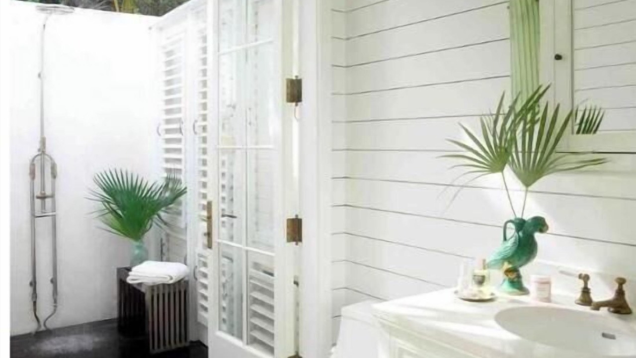 Photo of Bathroom in Dunmore Town