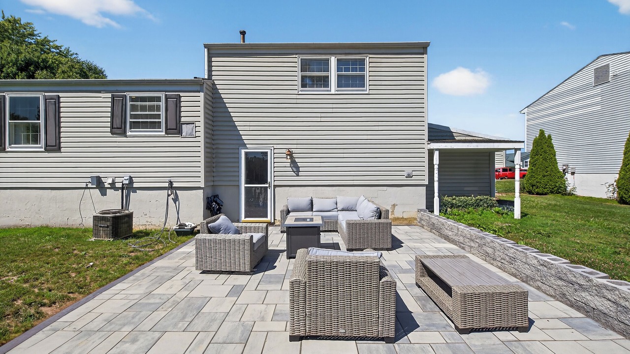 Photo of Patio Balcony in Clay