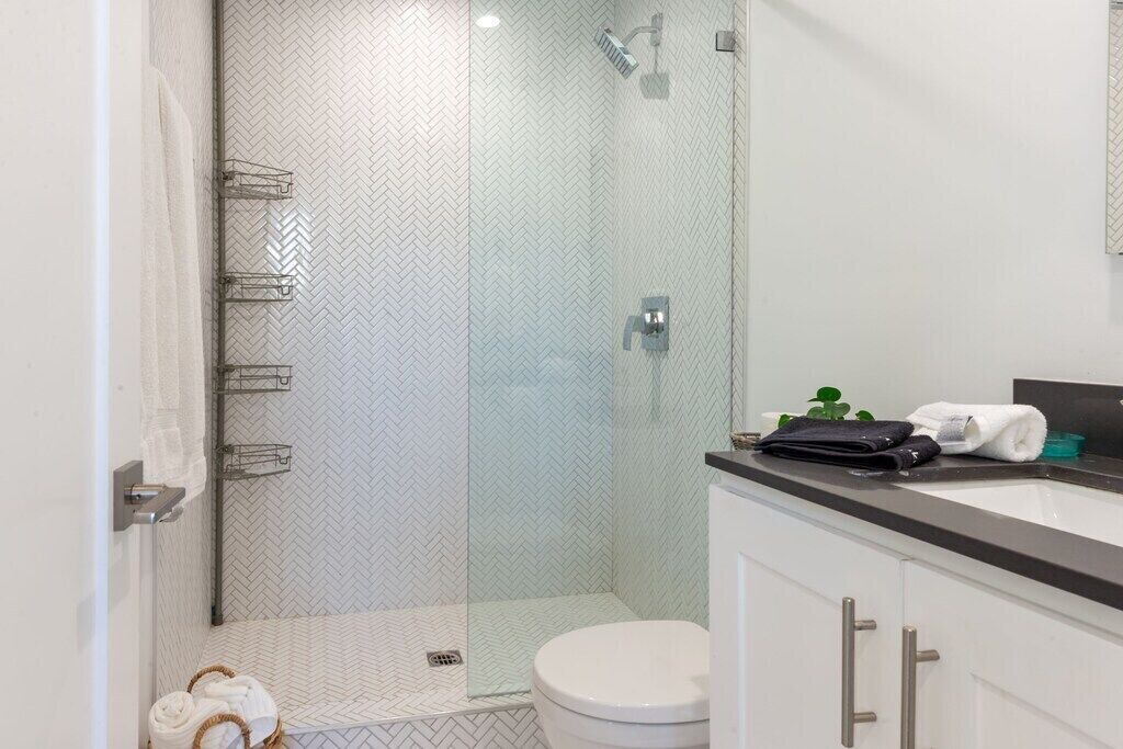 Photo of Bathroom in Mar Vista