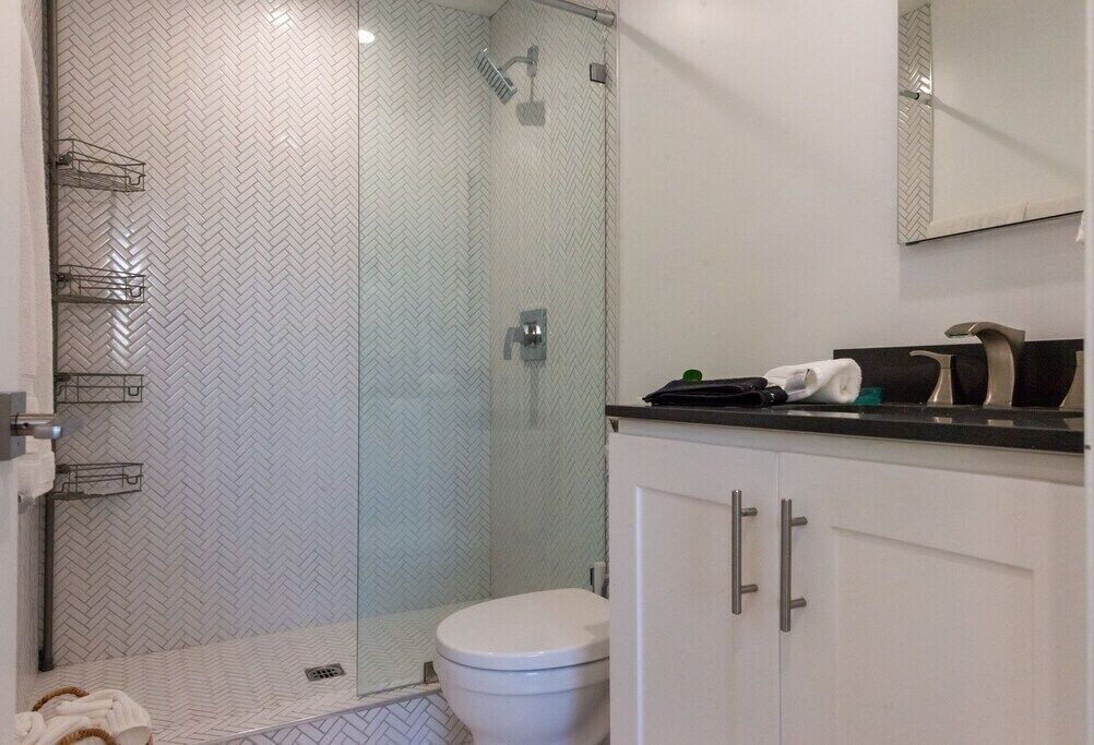Photo of Bathroom in Mar Vista