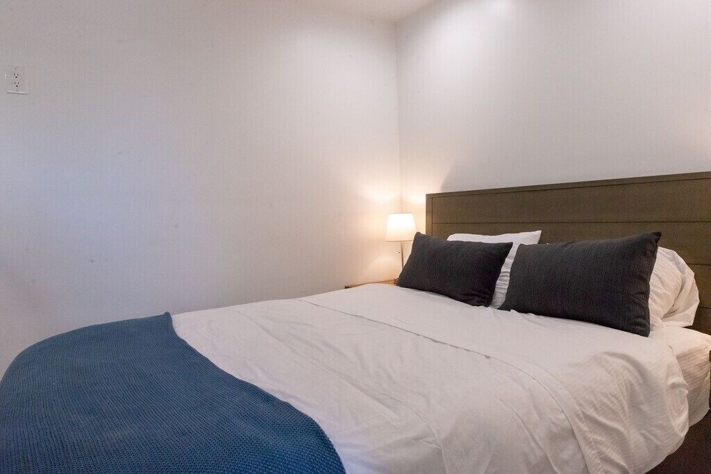 Photo of Bedroom in Mar Vista