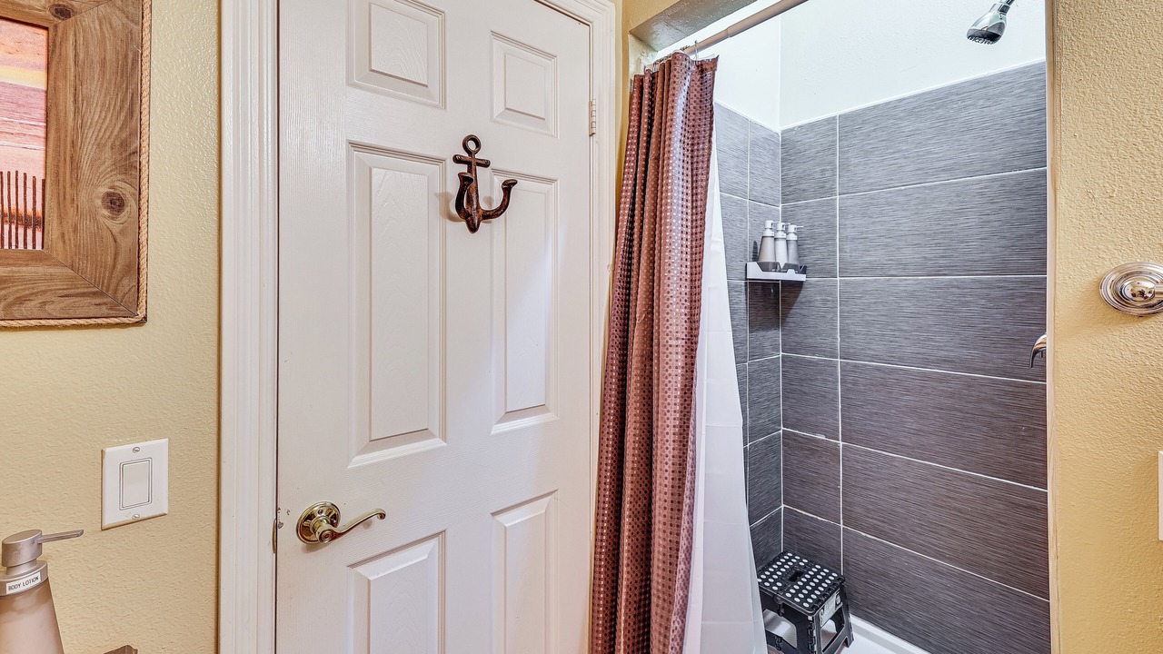 Photo of Bathroom in Lake Elsinore