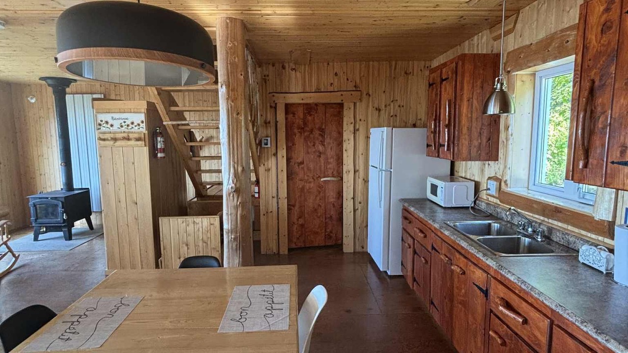 Photo of Kitchen in Notre-Dame-des-Neiges