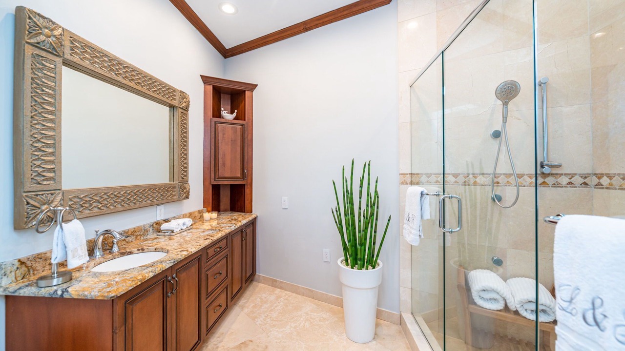 Photo of Bathroom in Imperial Point