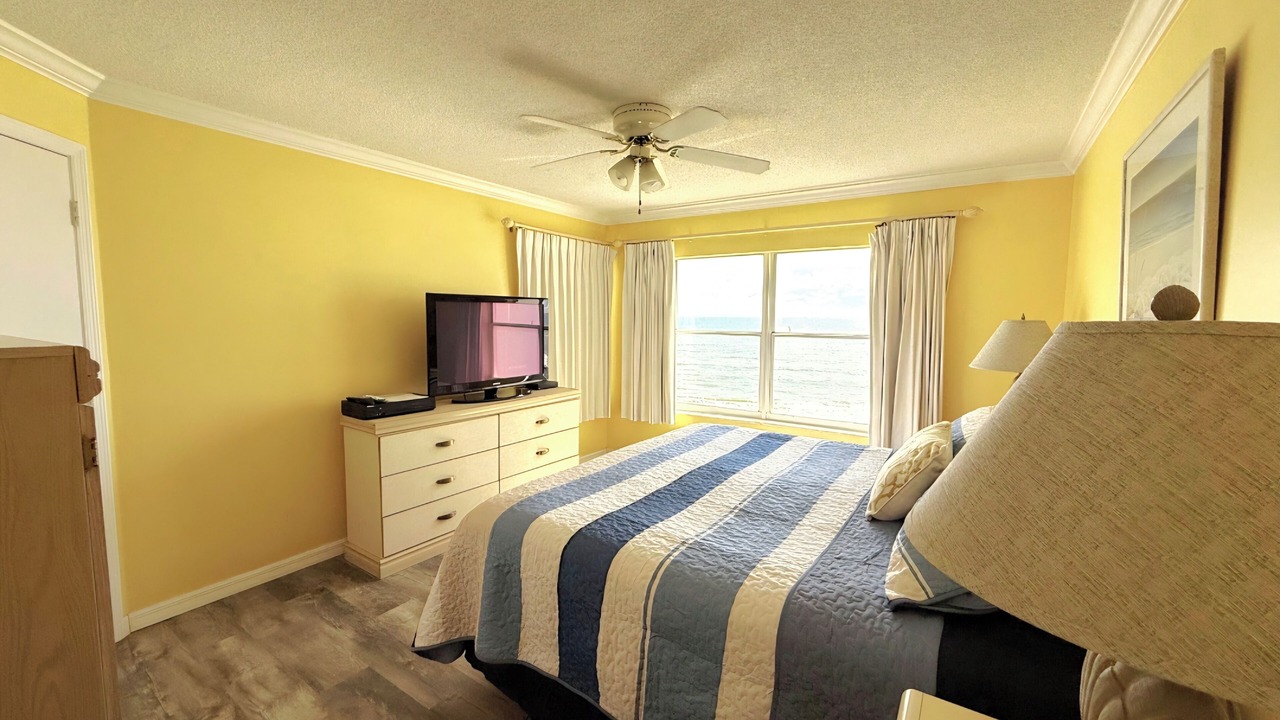 Photo of Bedroom in Sunny Shores