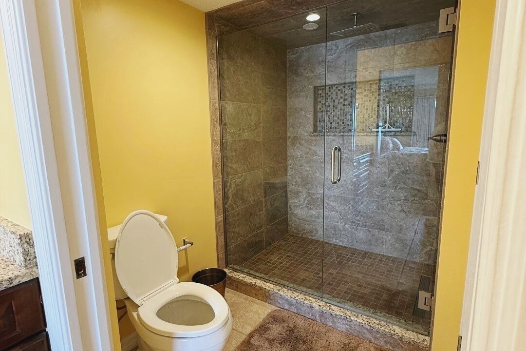 Photo of Bathroom in Sunny Shores