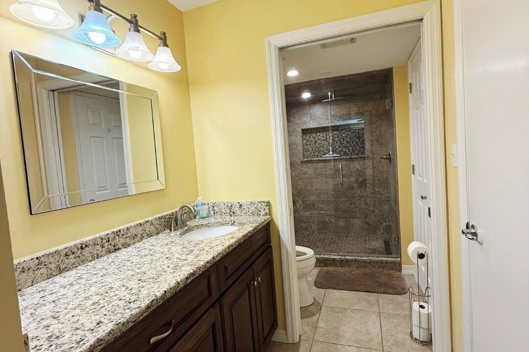 Photo of Bathroom in Sunny Shores