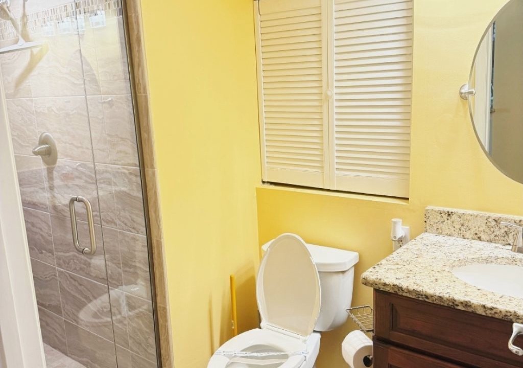 Photo of Bathroom in Sunny Shores
