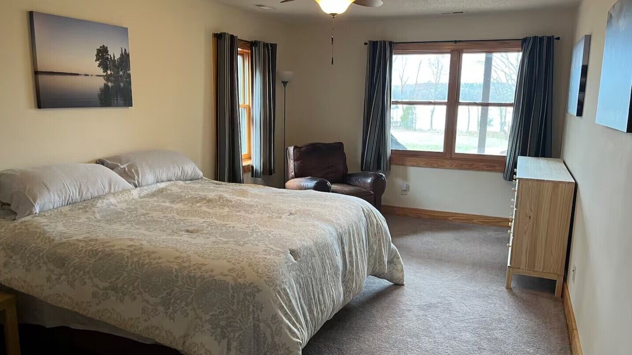 Photo of Bedroom in Wise