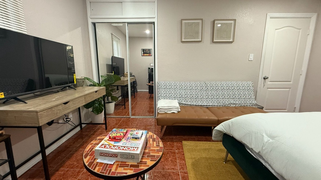 Photo of Bedroom in Hawthorne
