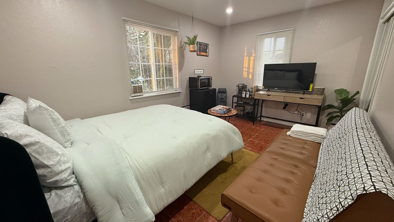 Photo of Bedroom in Hawthorne