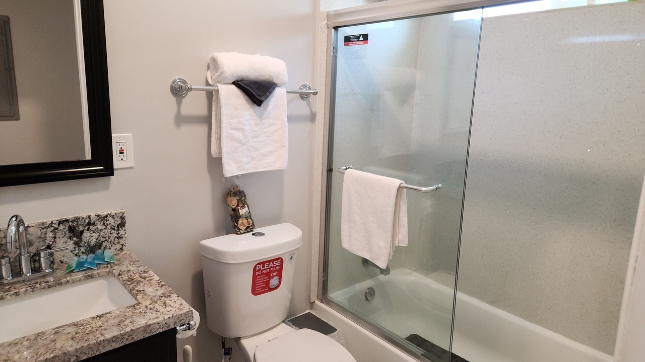 Photo of Bathroom in Los Angeles