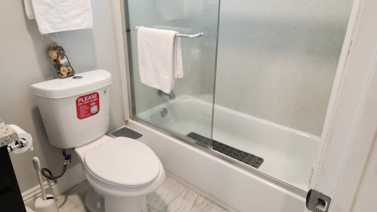 Photo of Bathroom in Los Angeles