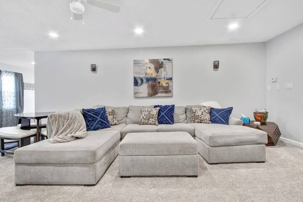 Photo of Livingroom in Cheektowaga