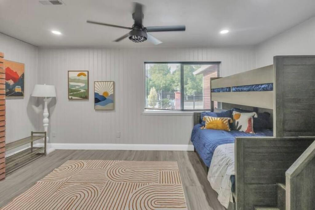 Photo of Bedroom in Victor