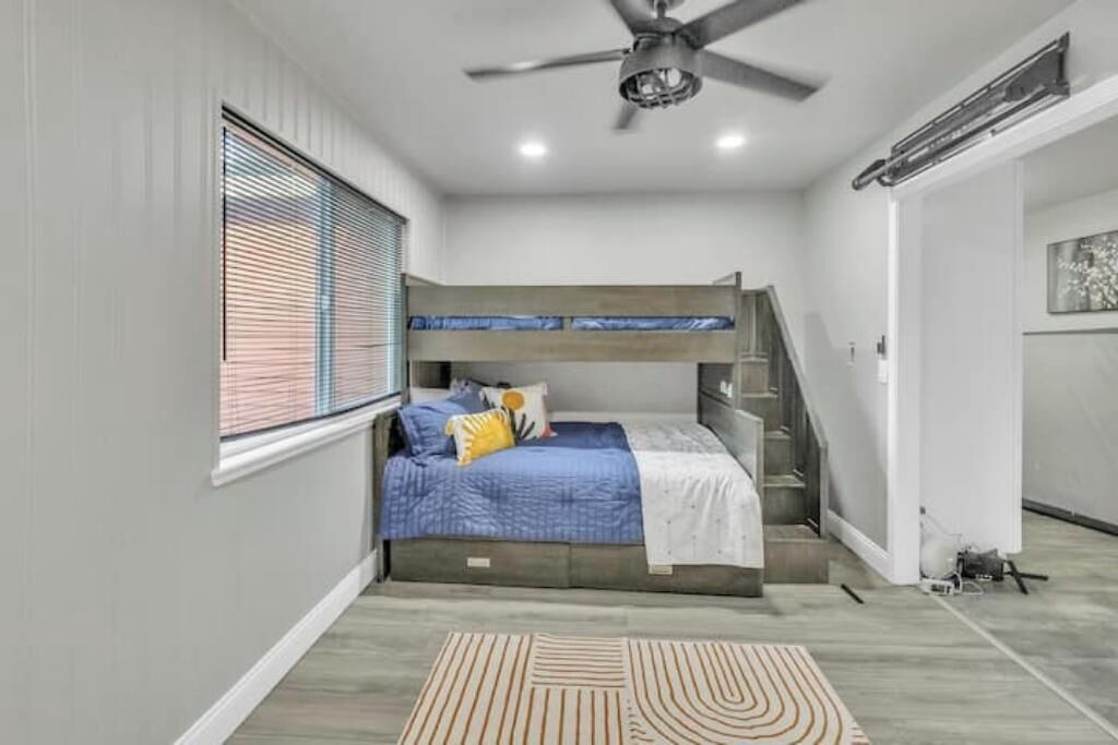 Photo of Bedroom in Victor