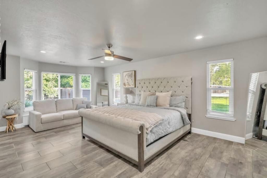 Photo of Bedroom in Victor