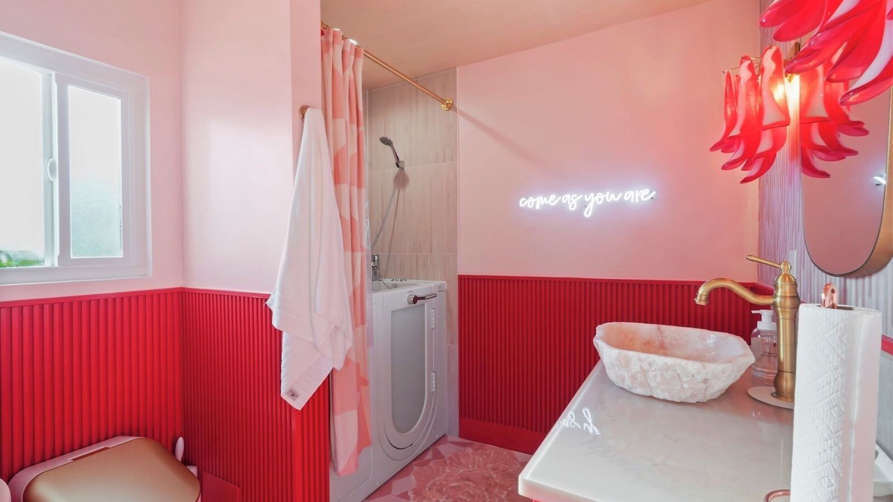 Photo of Bathroom in Warner Center