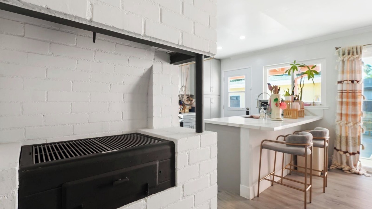 Photo of Kitchen in Warner Center