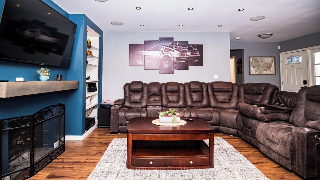 Photo of Livingroom in Claremont