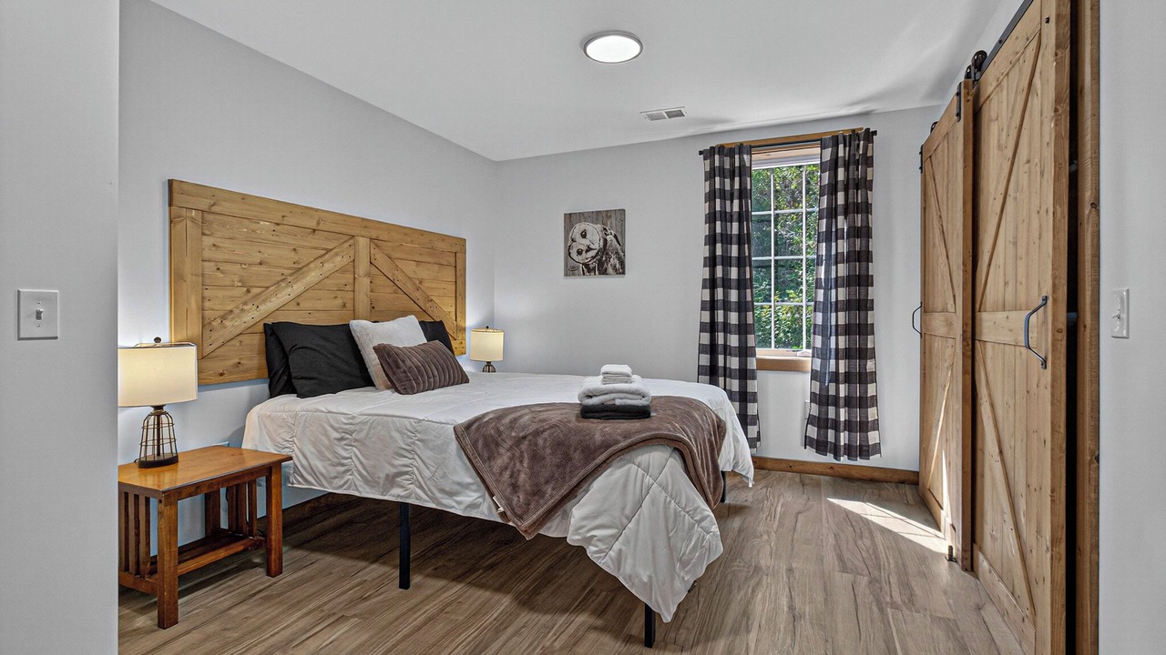 Photo of Bedroom in Hammondsport