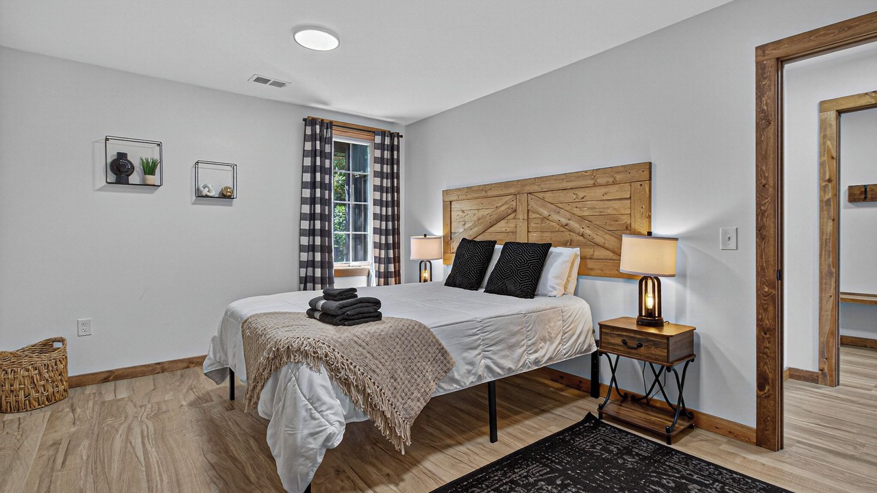 Photo of Bedroom in Hammondsport