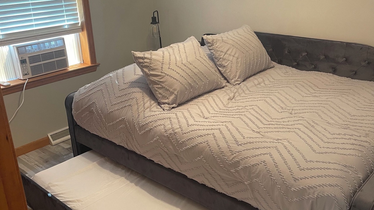 Photo of Bedroom in Perry