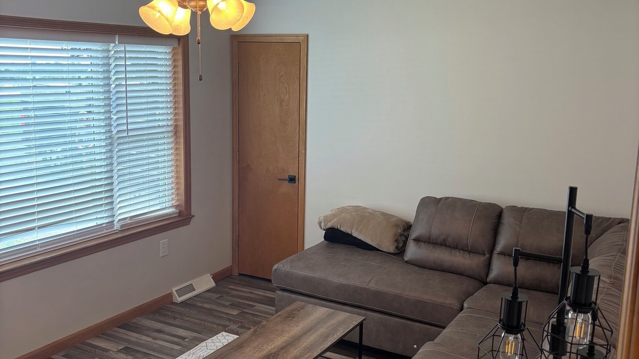 Photo of Livingroom in Perry