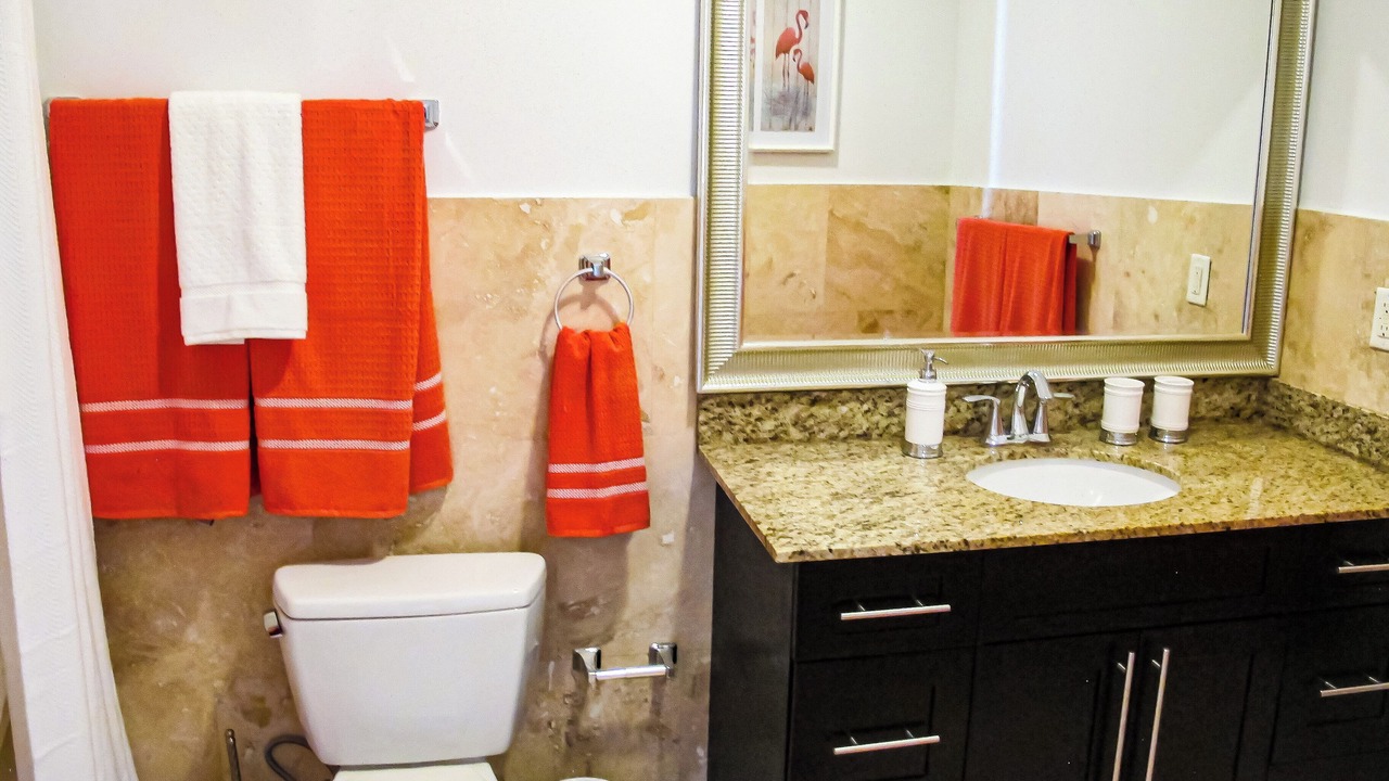 Photo of Bathroom in Palm Cay