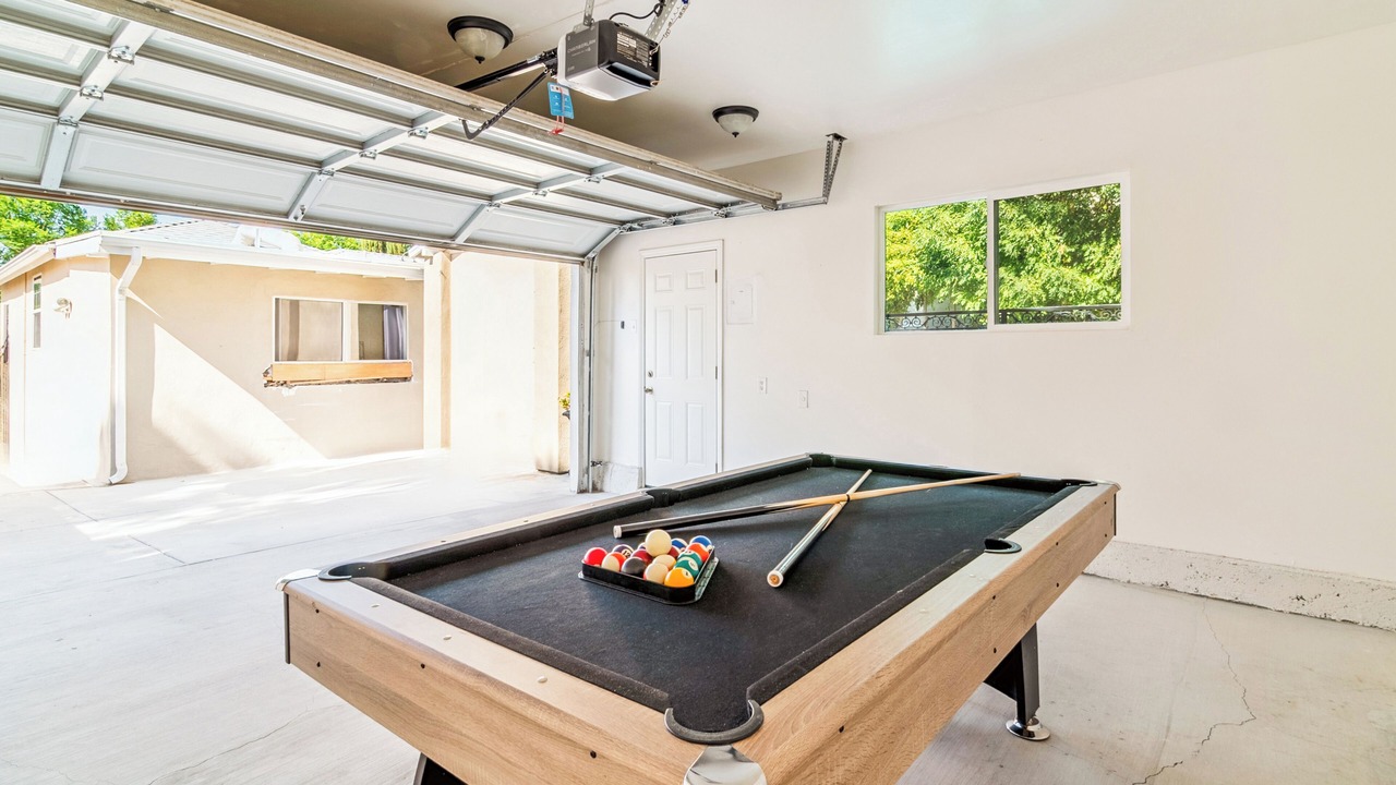 Photo of Bedroom in Woodland Hills