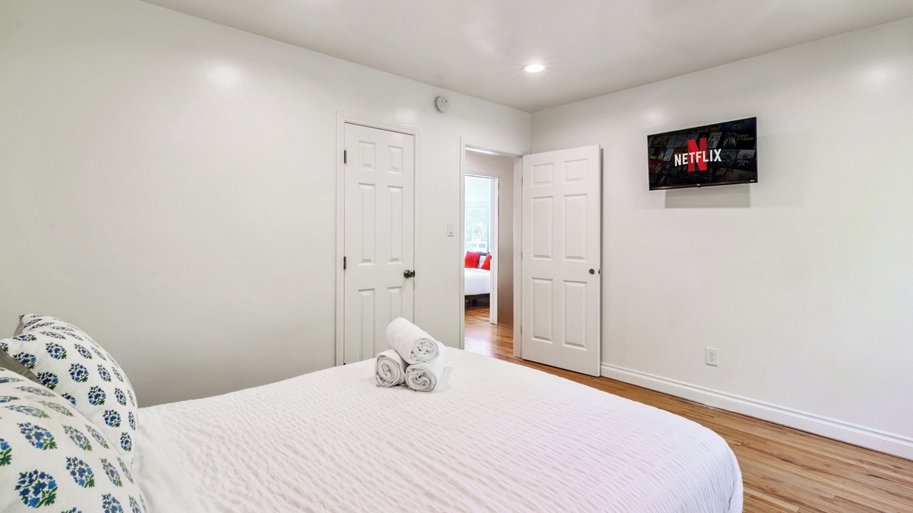 Photo of Bedroom in Woodland Hills