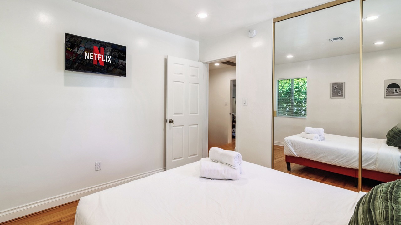 Photo of Bedroom in Woodland Hills