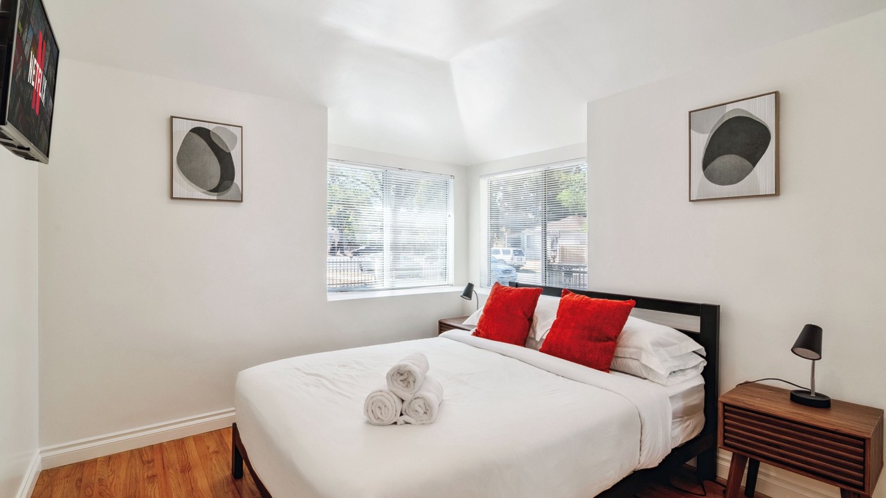 Photo of Bedroom in Woodland Hills