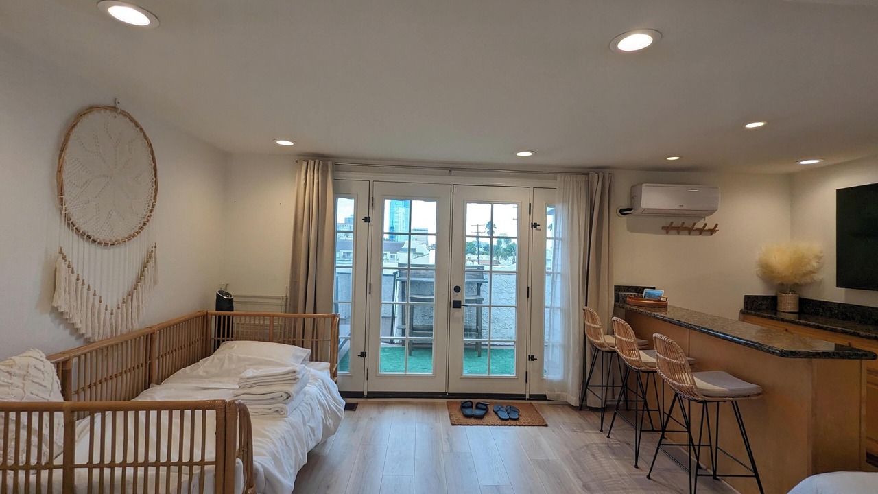 Photo of Bedroom in Alamitos Beach