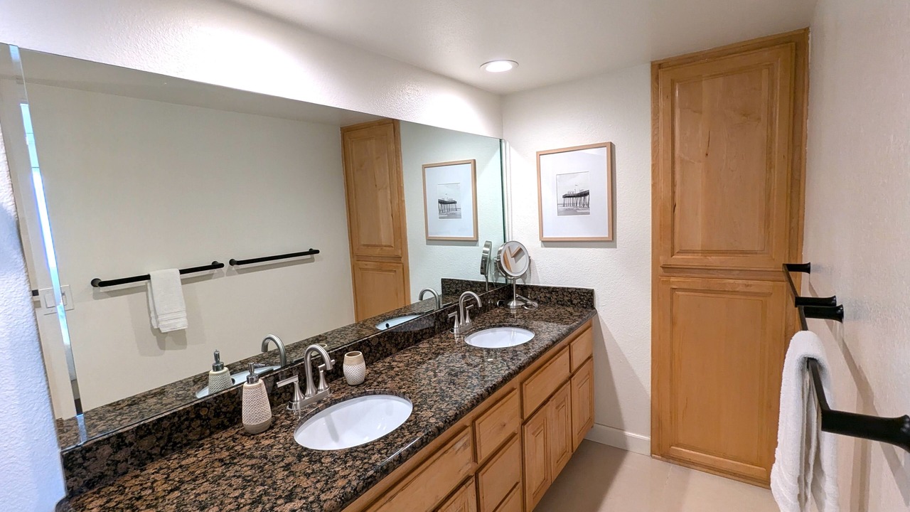 Photo of Bathroom in Alamitos Beach