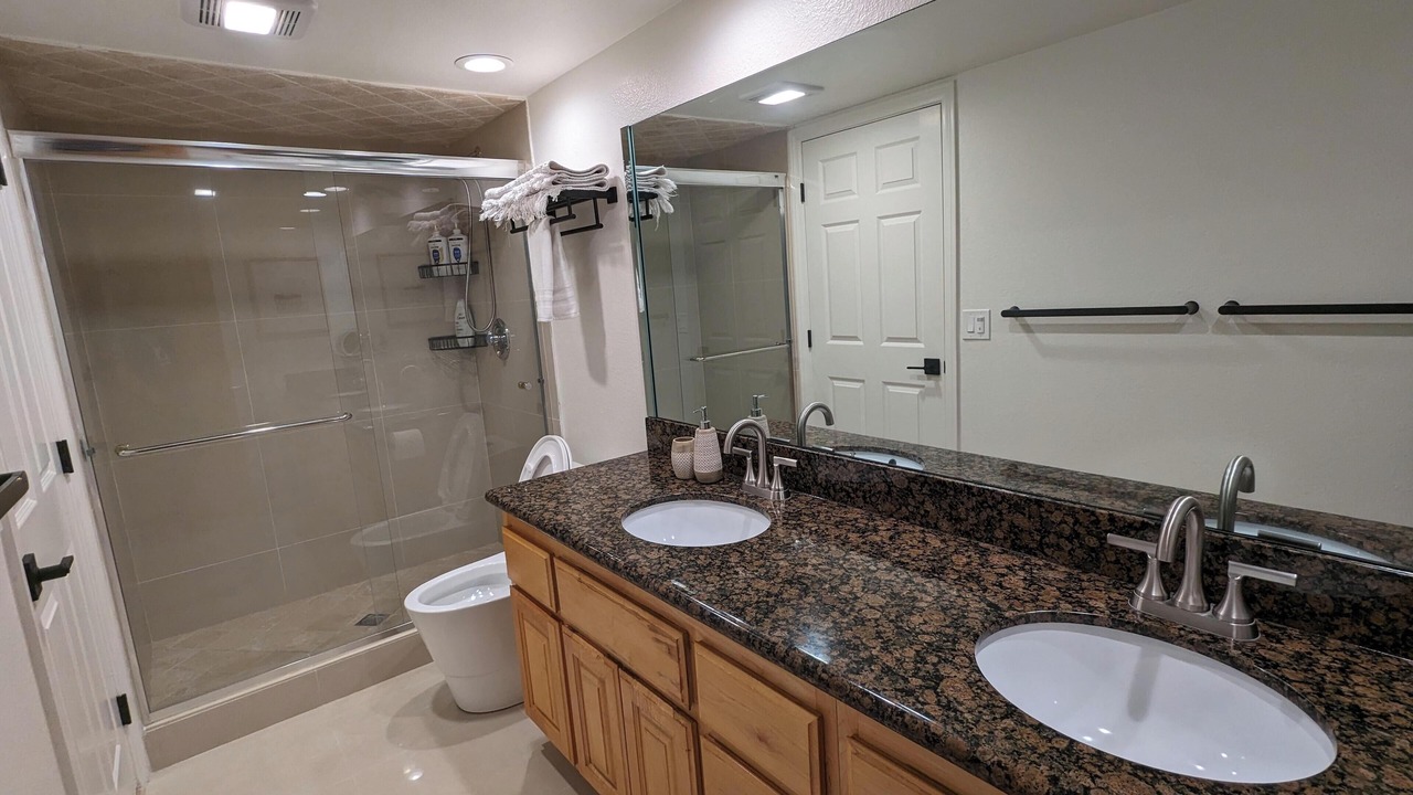 Photo of Bathroom in Alamitos Beach
