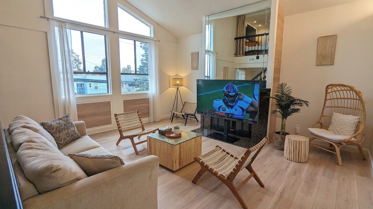 Photo of Livingroom in Alamitos Beach