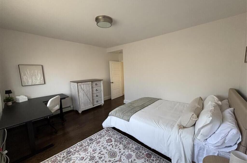 Photo of Bedroom in Bayonne