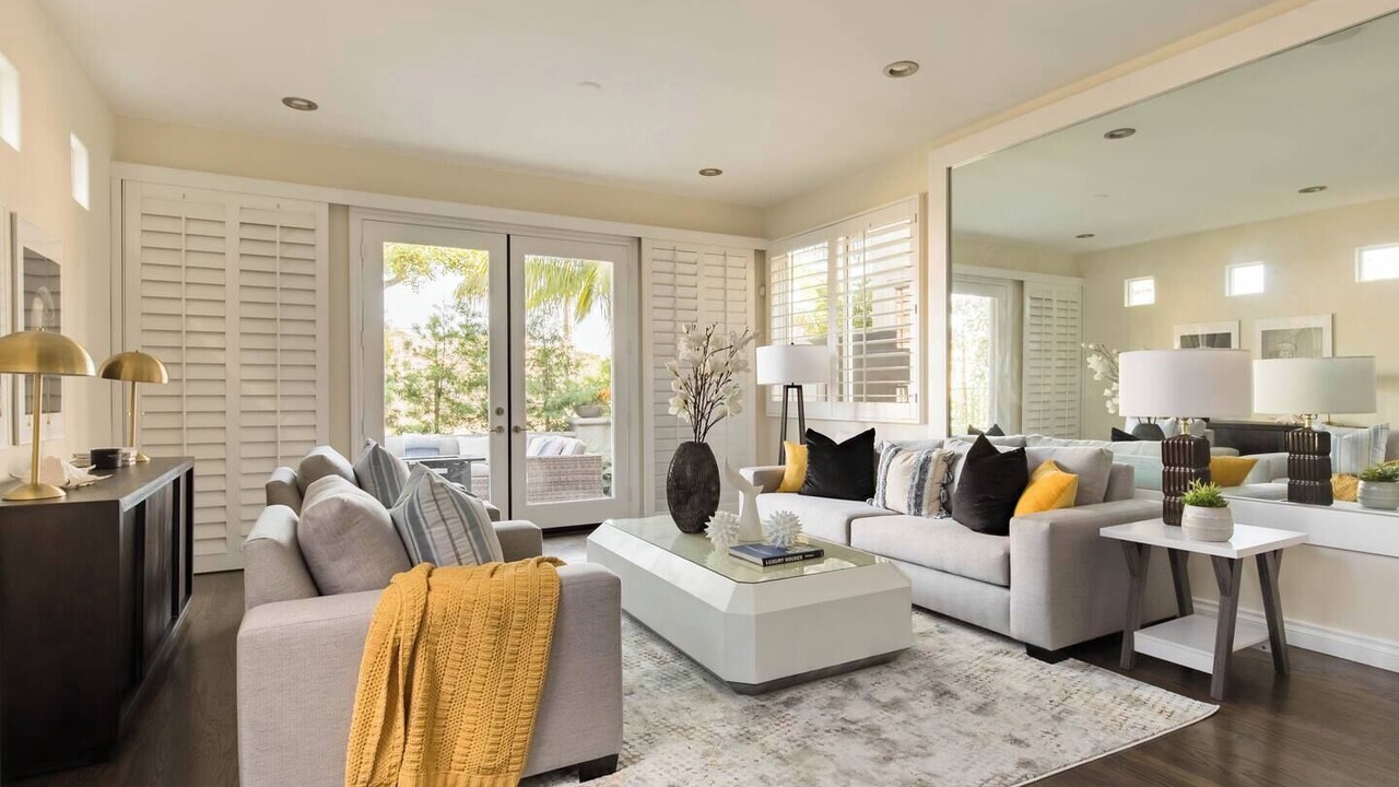 Photo of Livingroom in Huntington Beach
