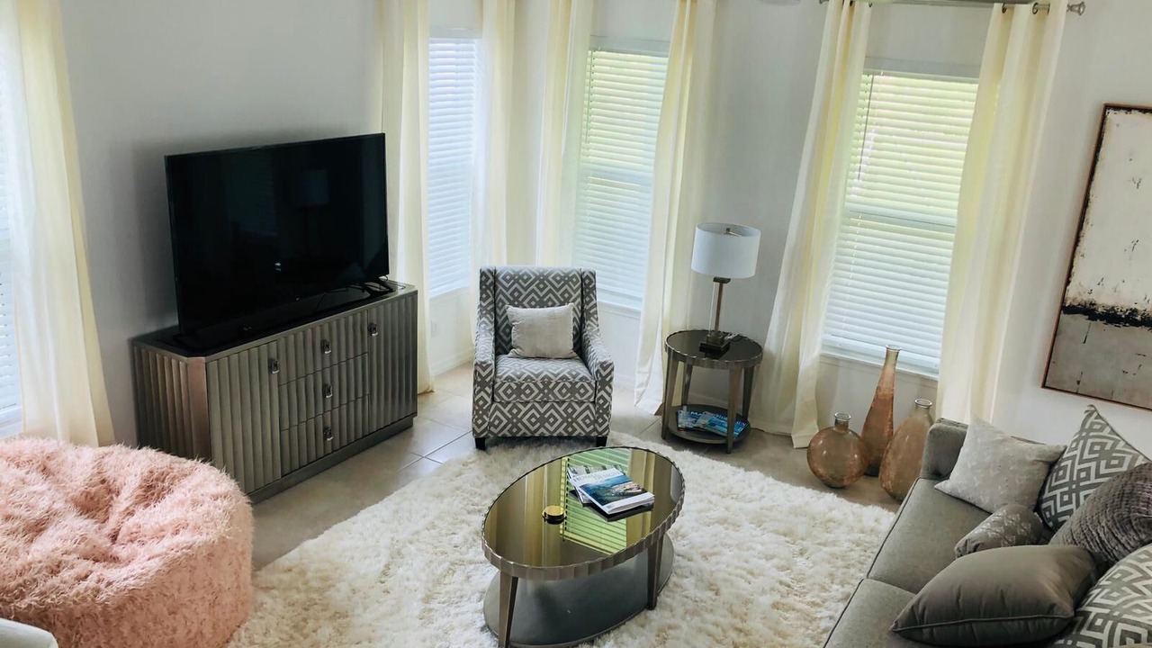 Photo of Livingroom in Naples
