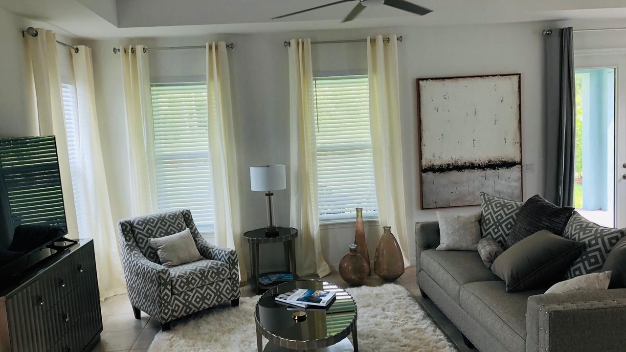 Photo of Livingroom in Naples