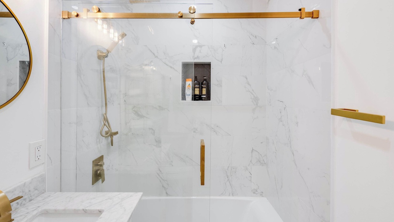 Photo of Bathroom in Thousand Oaks