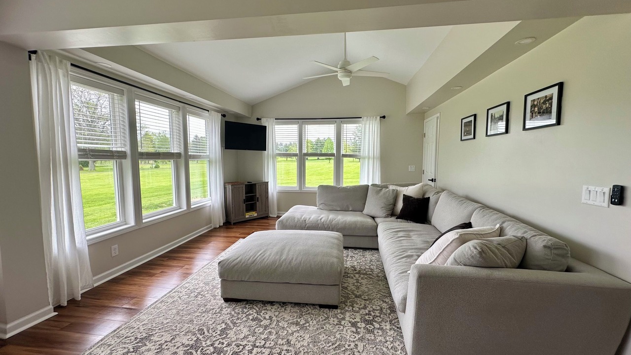 Photo of Livingroom in Auburn