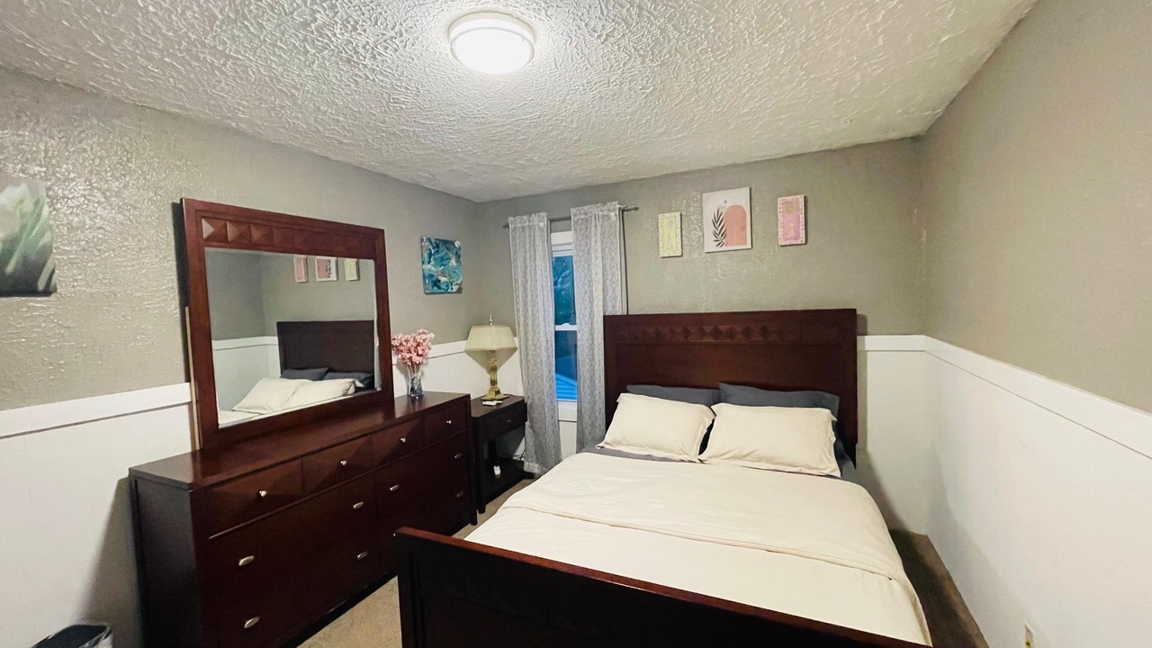 Photo of Bedroom in North Buffalo