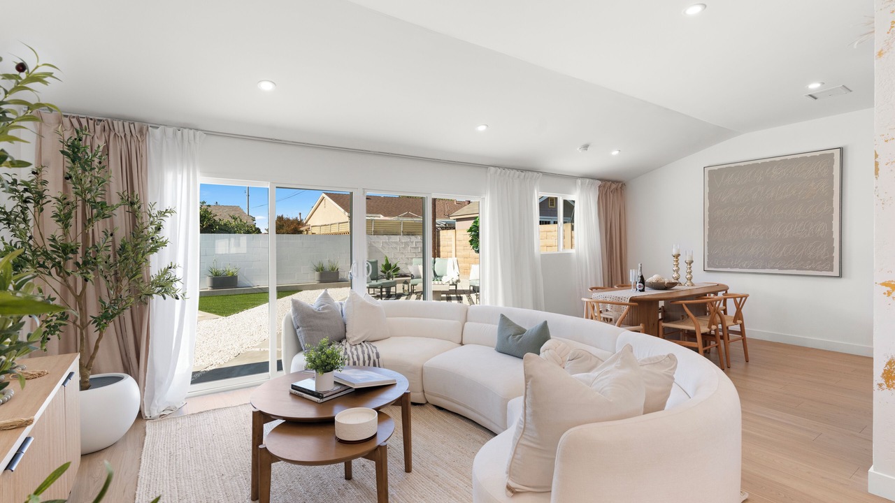 Photo of Livingroom in Northwest Anaheim