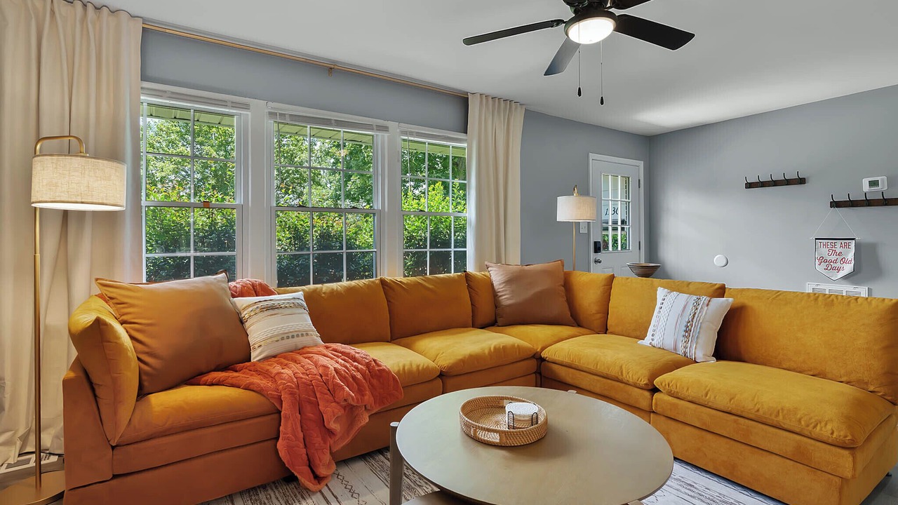 Photo of Livingroom in East Raleigh